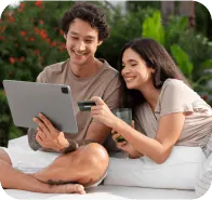 close-up-person-doing-online-shopping 1